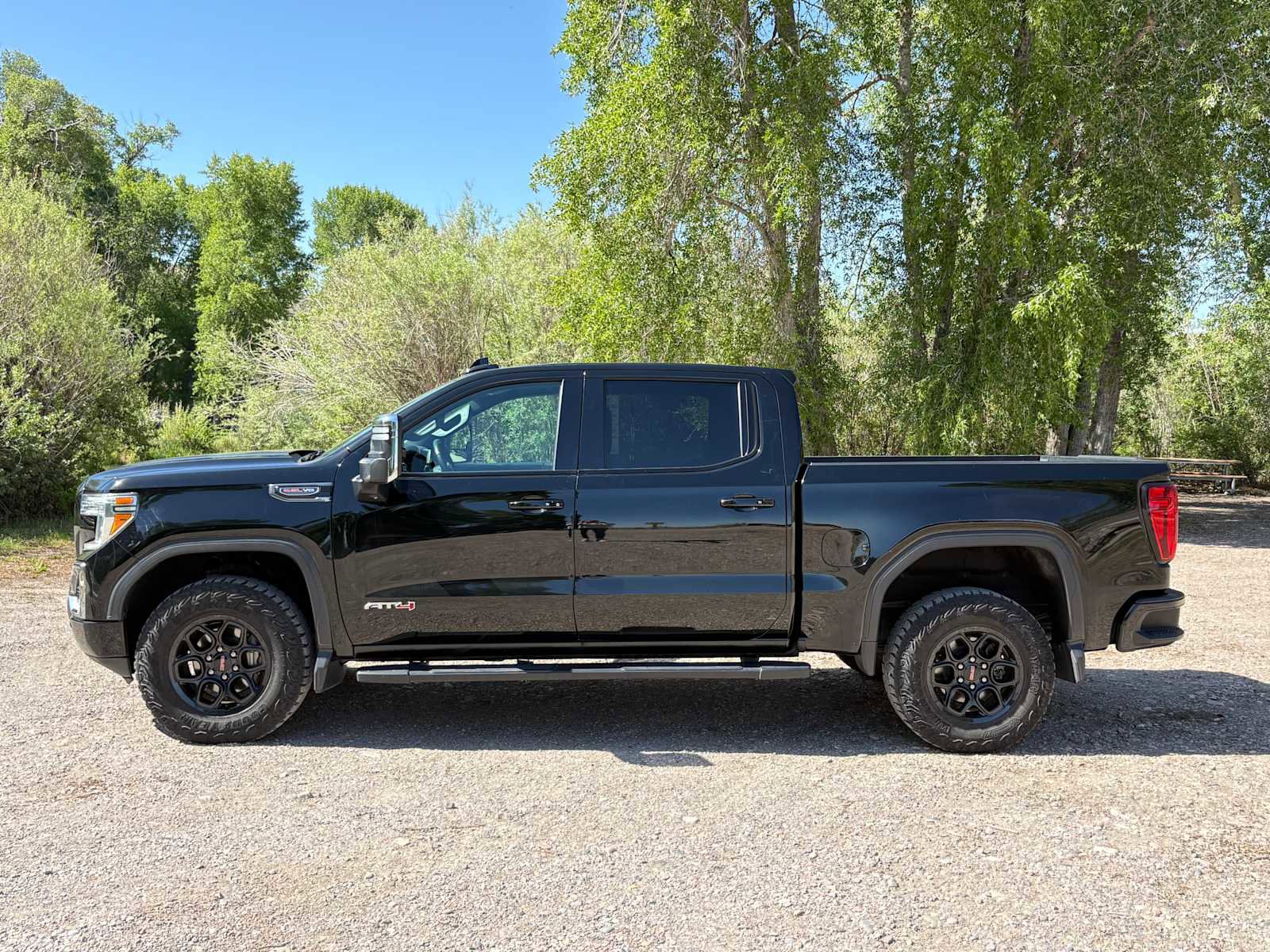 Used 2020 GMC Sierra 1500 AT4 w/ AT4 Premium Package AWD/4WD image 9