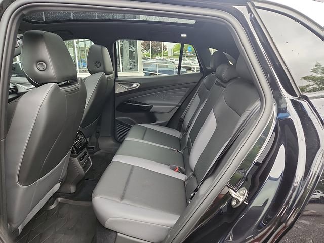 Used 2023 Volkswagen ID.4 Pro S Plus AWD/4WD image 10