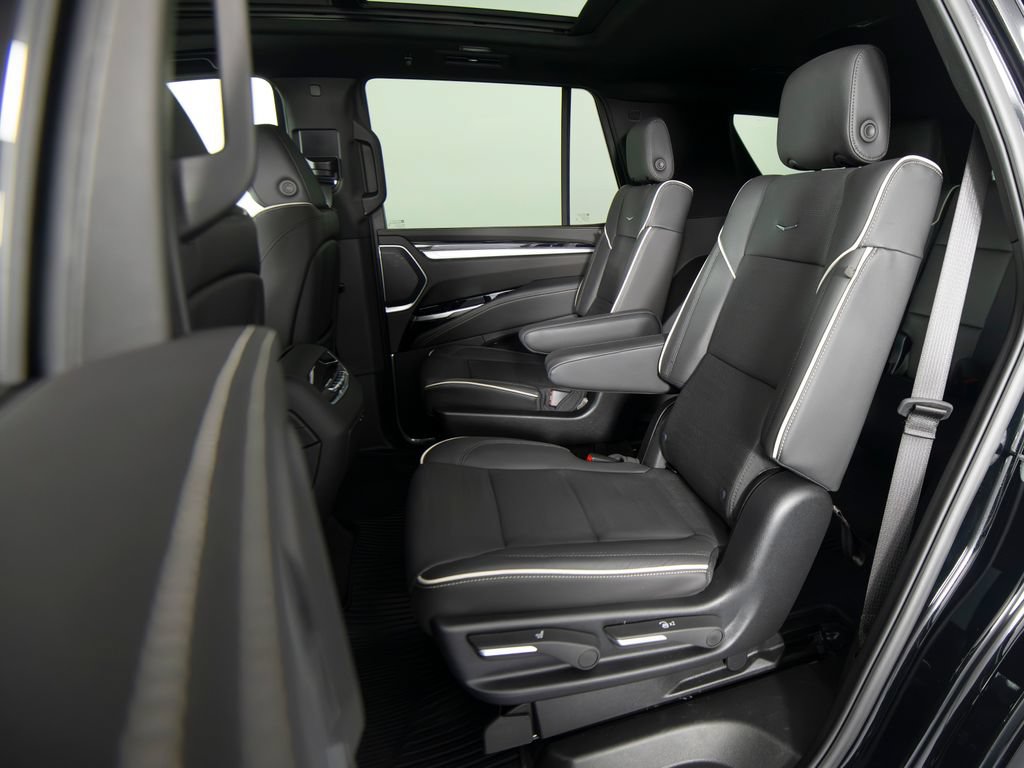 Used 2026 Cadillac Escalade Sport AWD/4WD image 43