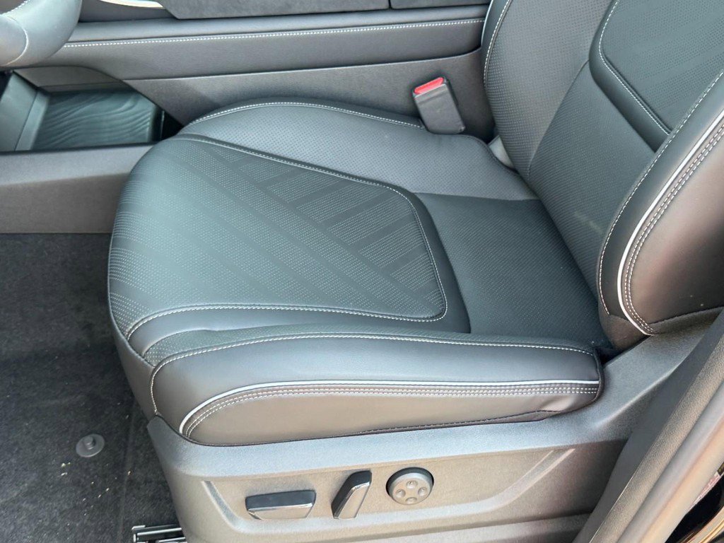 New 2026 INFINITI QX80 Luxe w/ Cargo Package image 16