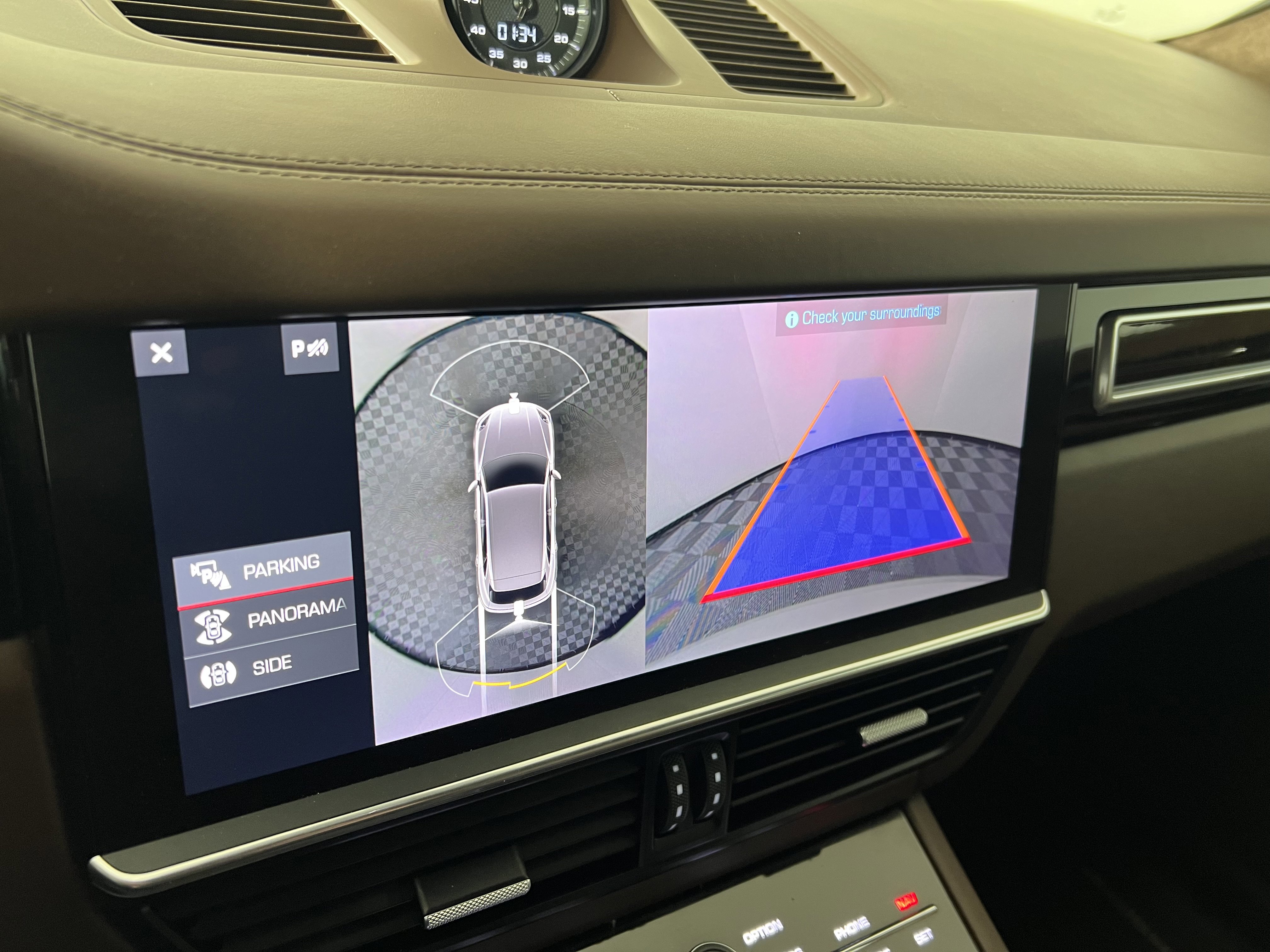 Used 2021 Porsche Cayenne GTS image 31