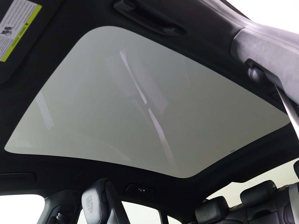 Used 2023 Porsche Taycan GTS image 19