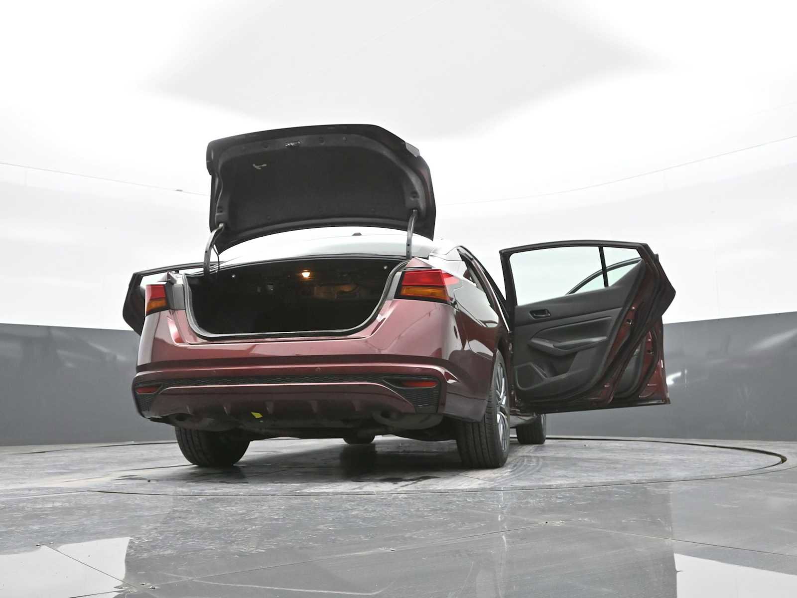 Used 2024 Nissan Altima 2.5 SV image 42