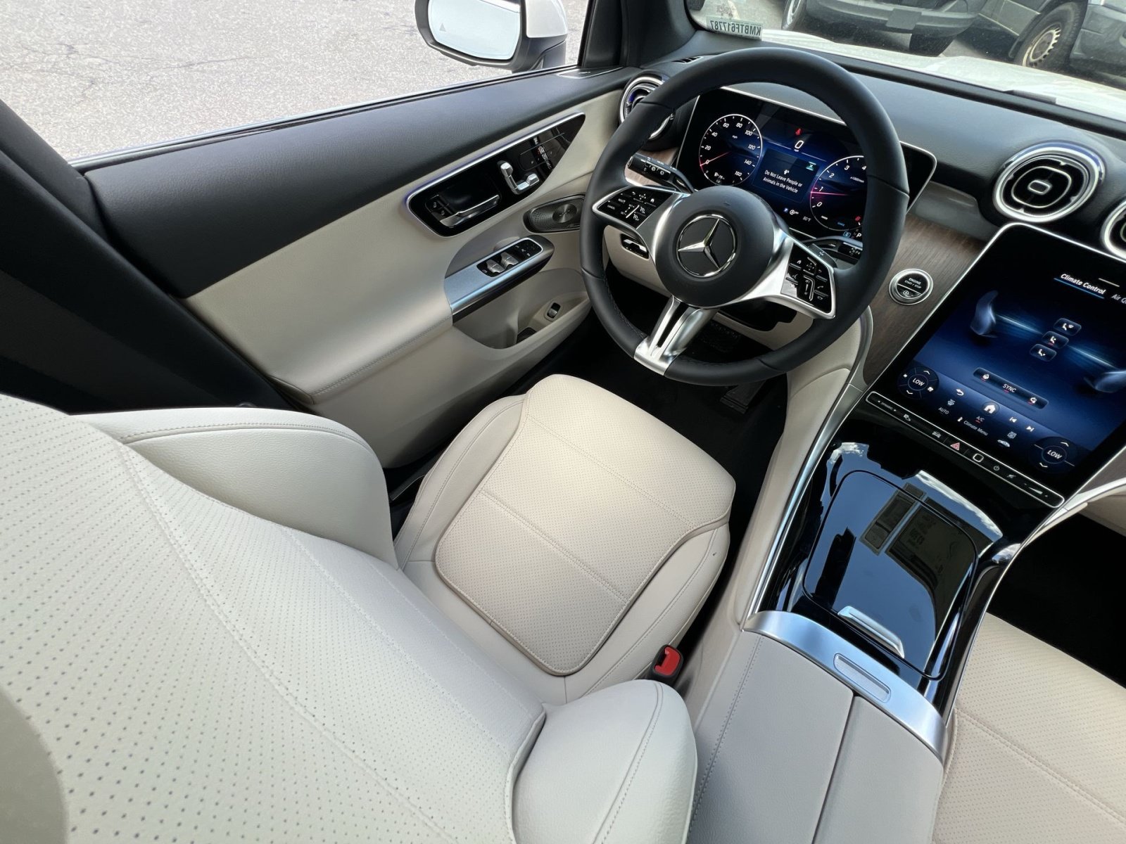 New 2026 Mercedes-Benz GLC 300 4MATIC image 16