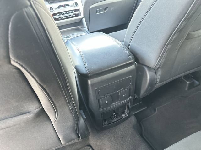 Used 2023 Ford Explorer XLT image 23