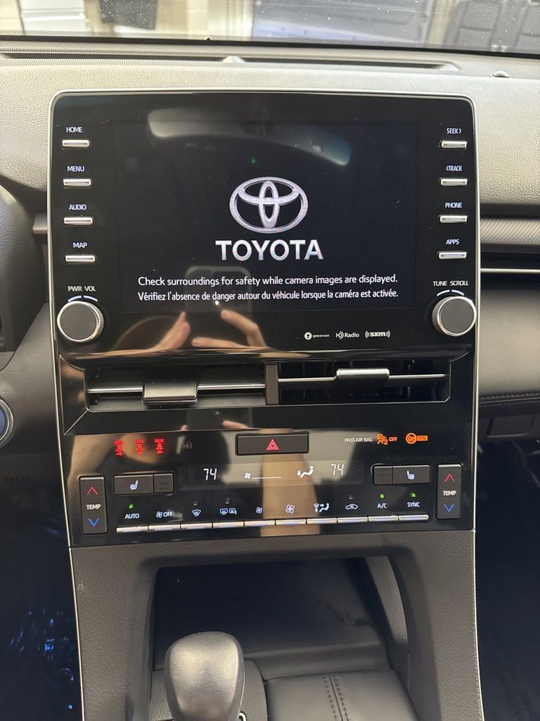 Used 2022 Toyota Avalon XSE FWD image 27