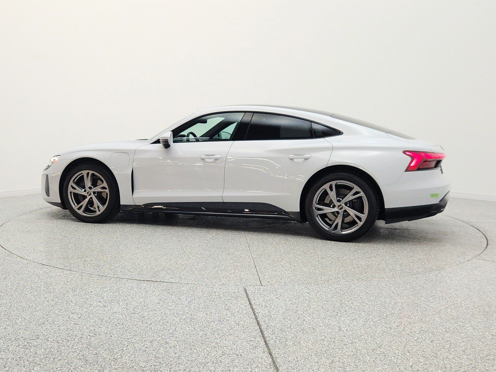 Used 2023 Audi e-tron GT Premium Plus AWD/4WD image 8