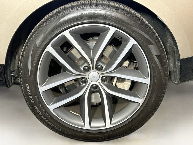 Used 2024 Land Rover Range Rover Long Wheelbase SE AWD/4WD image 33