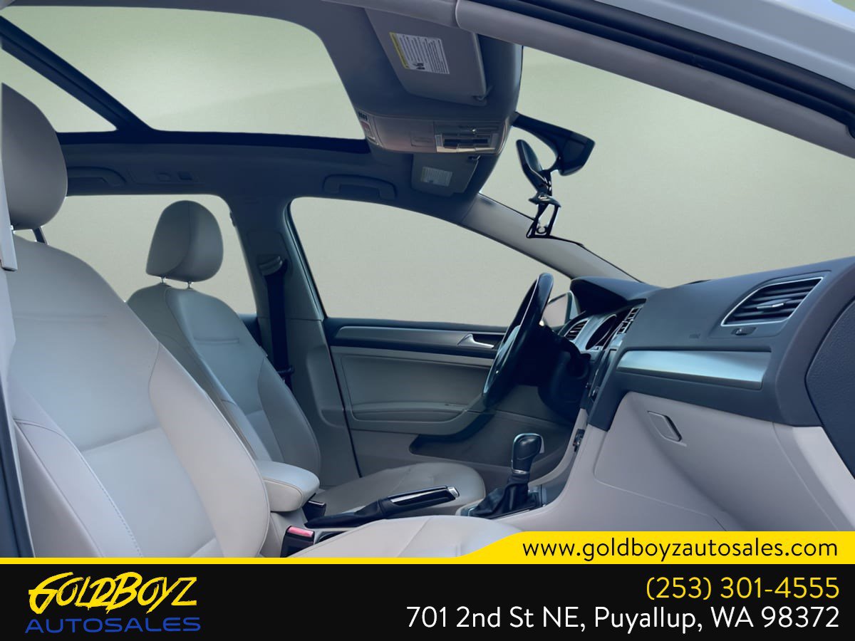 Used 2017 Volkswagen Golf SE image 21
