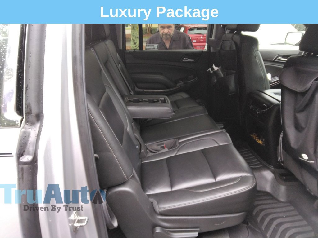 Used 2019 Chevrolet Suburban LT AWD/4WD image 3