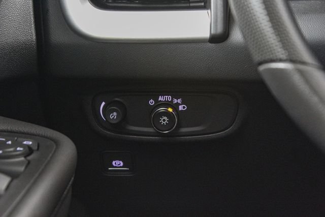 Used 2023 GMC Terrain SLE w/ Elevation Edition FWD image 23