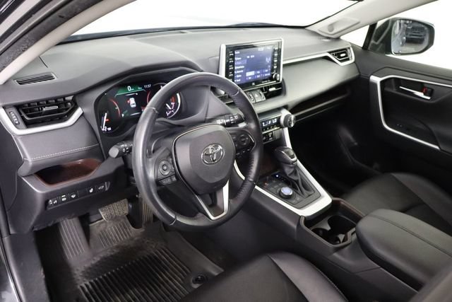 Used 2019 Toyota RAV4 Limited w/ Cold Weather Package AWD/4WD image 32