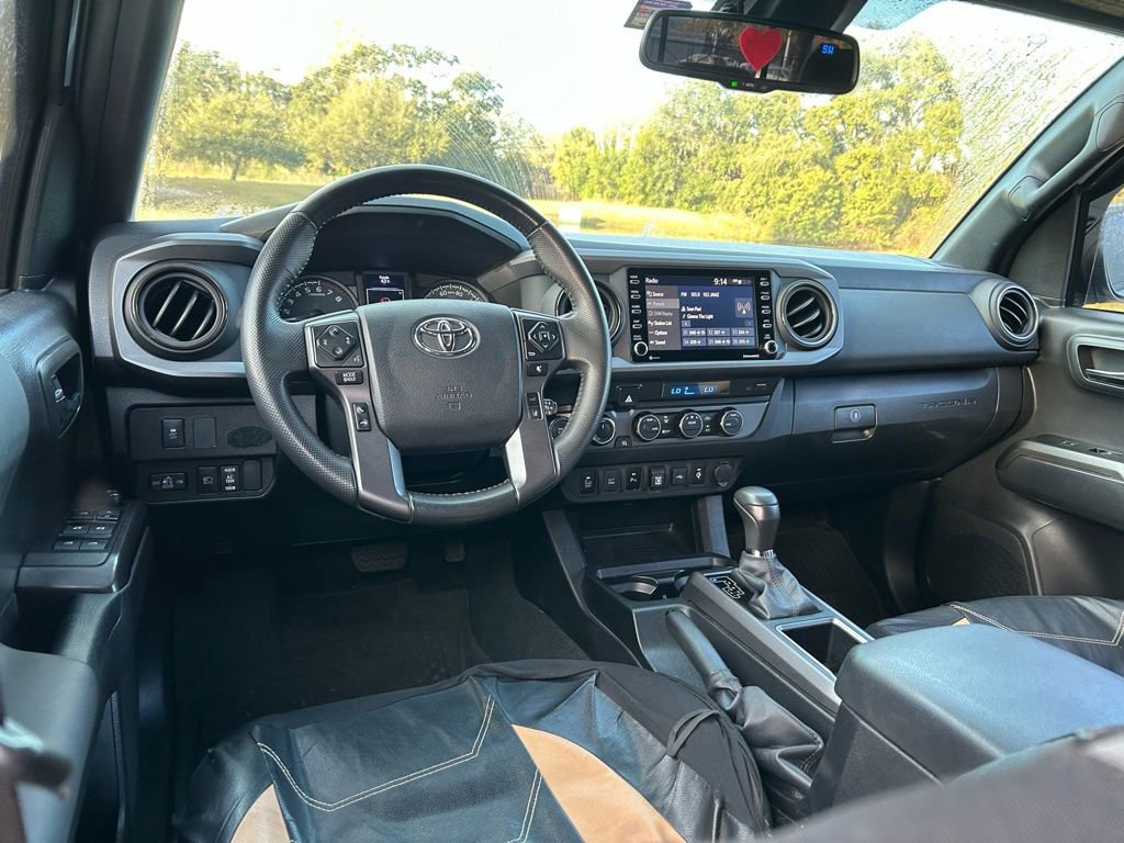 Used 2022 Toyota Tacoma TRD Off-Road w/ Technology Package image 11