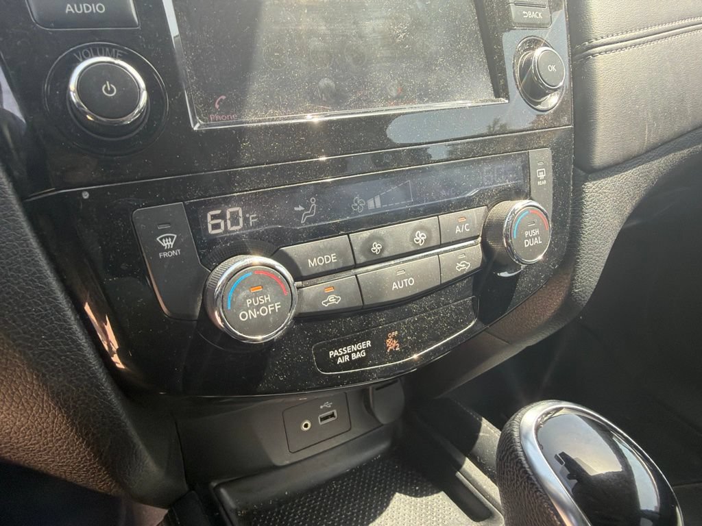 Used 2018 Nissan Rogue SL AWD/4WD image 10