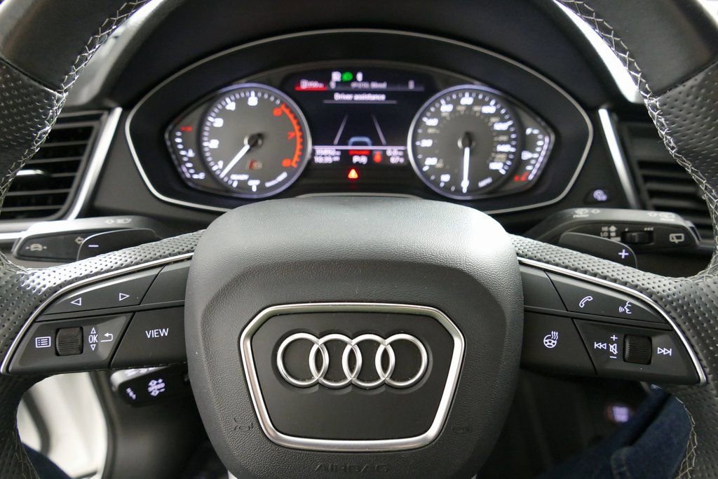 Used 2023 Audi SQ5 Premium w/ Convenience Package image 17