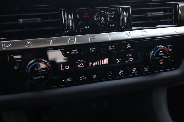 New 2026 Nissan Pathfinder SL AWD/4WD image 16