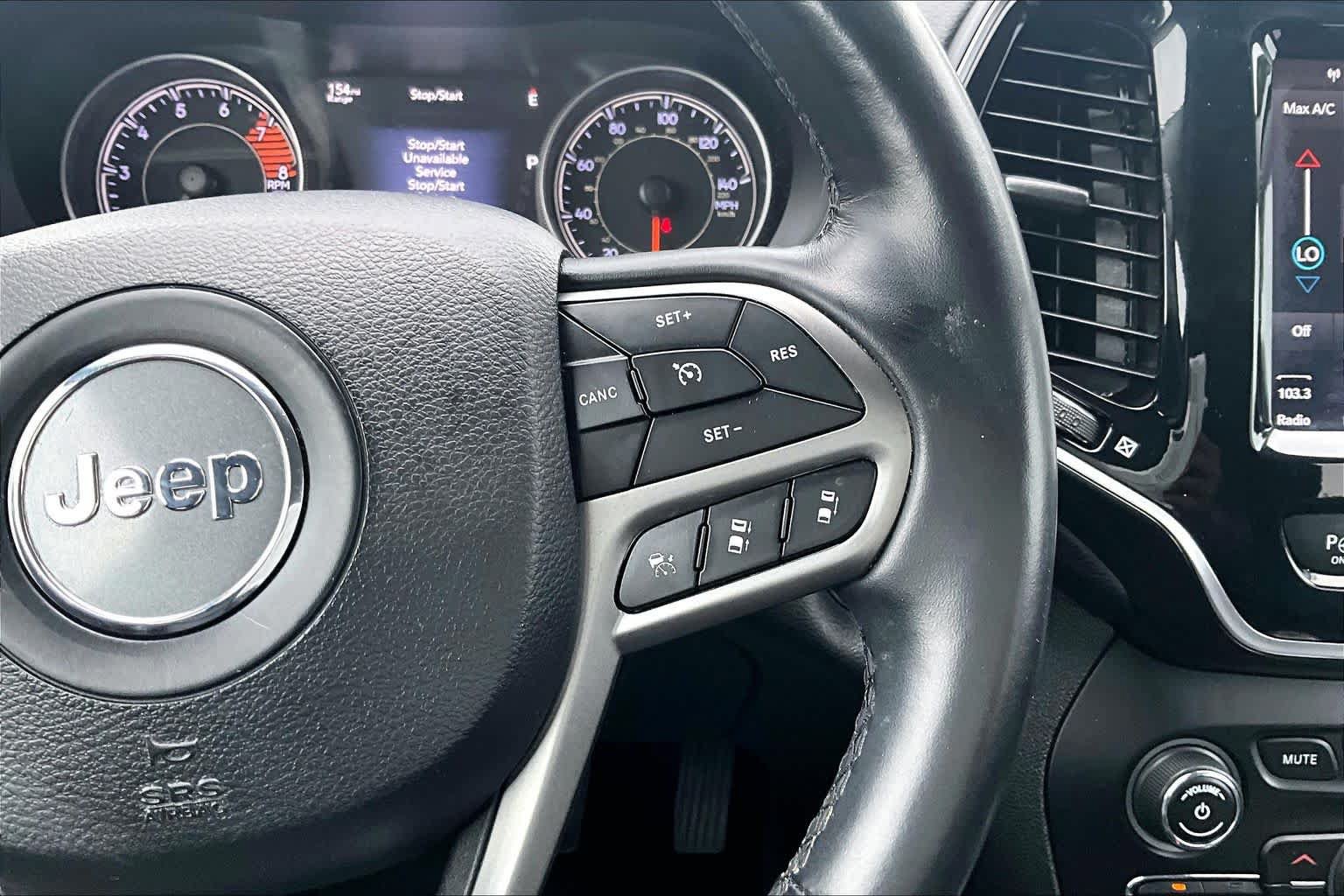 Used 2019 Jeep Cherokee Limited w/ Technology Group FWD image 24