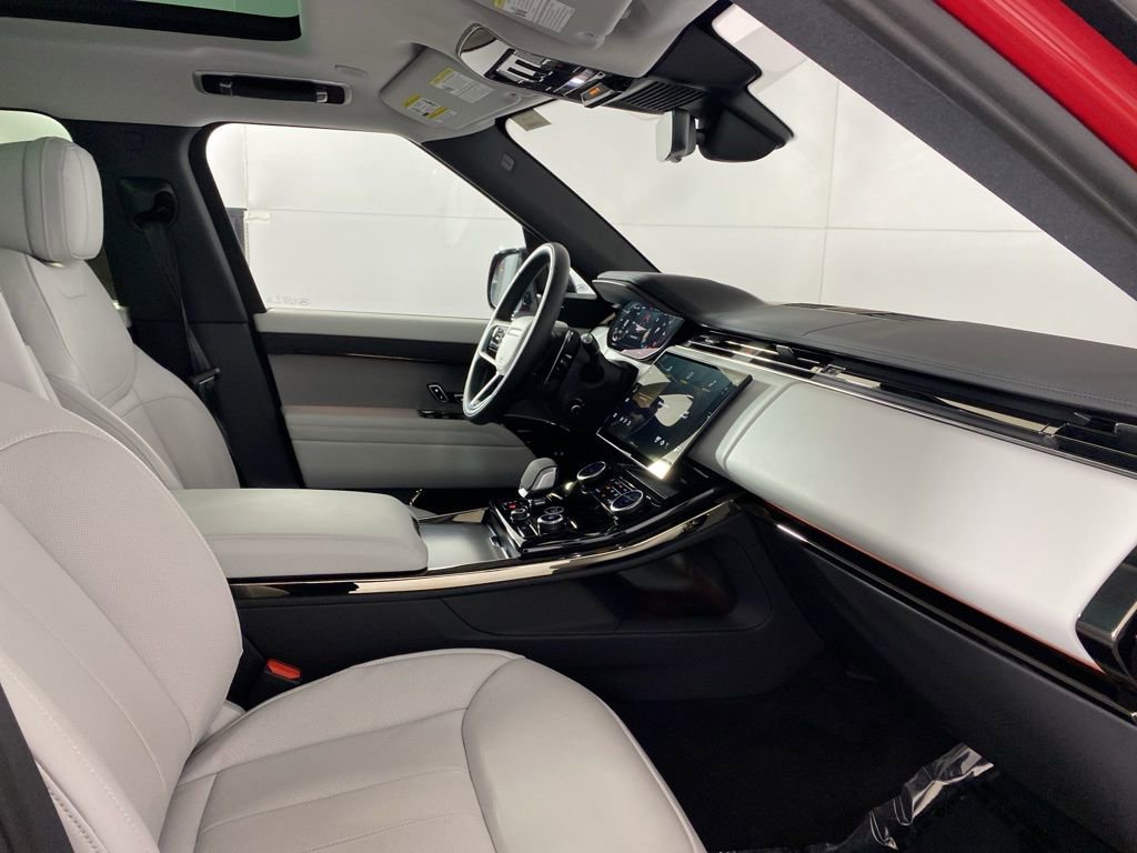 Used 2023 Land Rover Range Rover Sport SE image 27