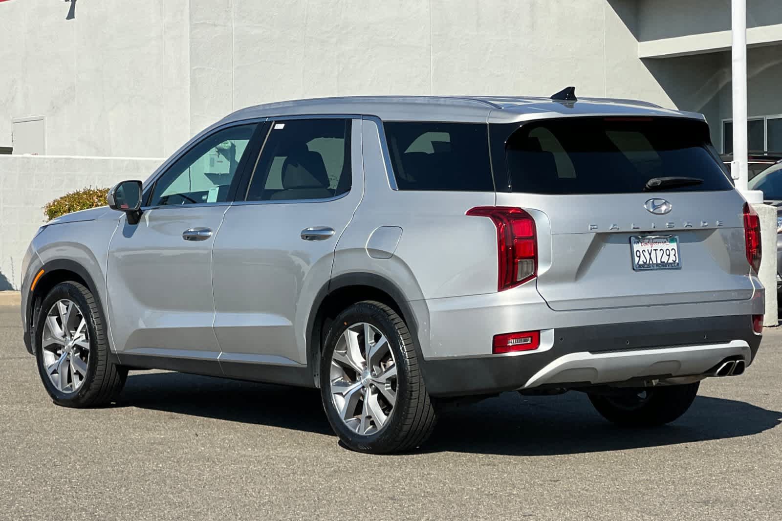 Used 2022 Hyundai Palisade SEL w/ Premium Package FWD image 7