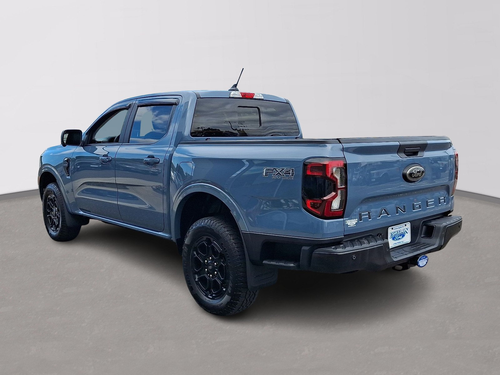 Used 2025 Ford Ranger Lariat w/ FX4 Off-Road Package AWD/4WD image 4