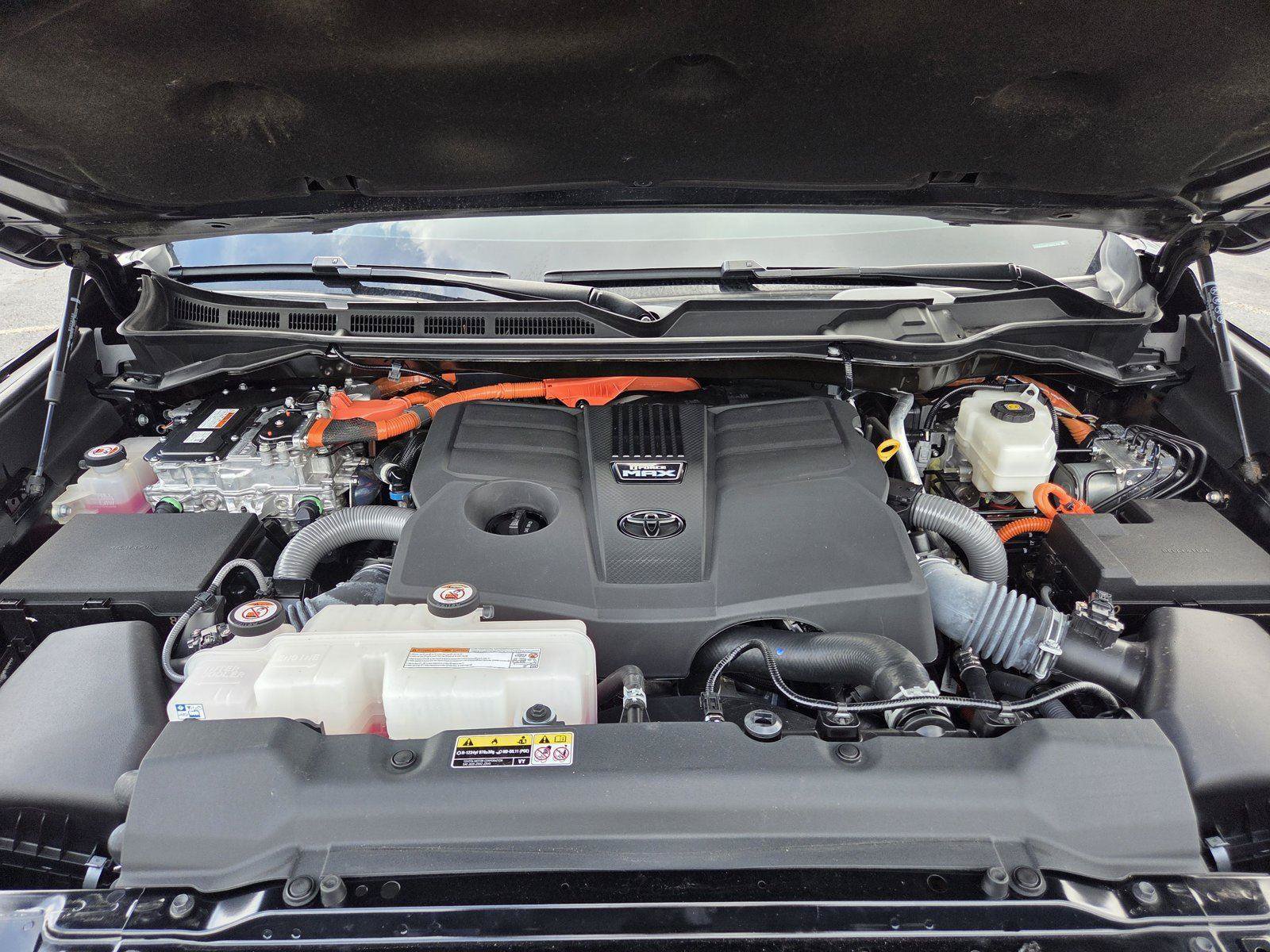 Used 2023 Toyota Sequoia Capstone RWD image 31