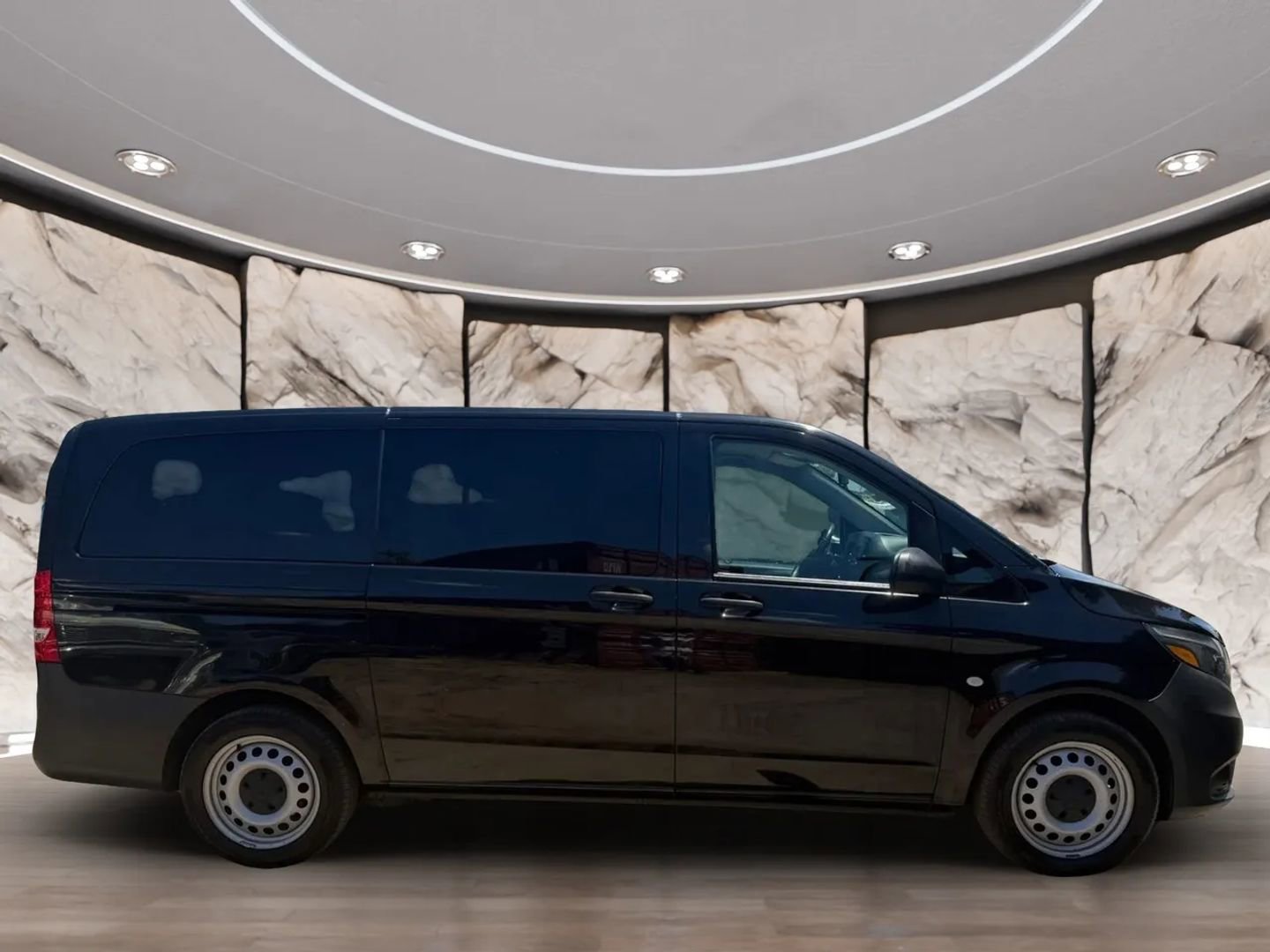 Used 2019 Mercedes-Benz Metris Passenger image 4