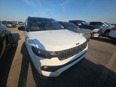 Used 2026 Jeep Compass Limited AWD/4WD image 2