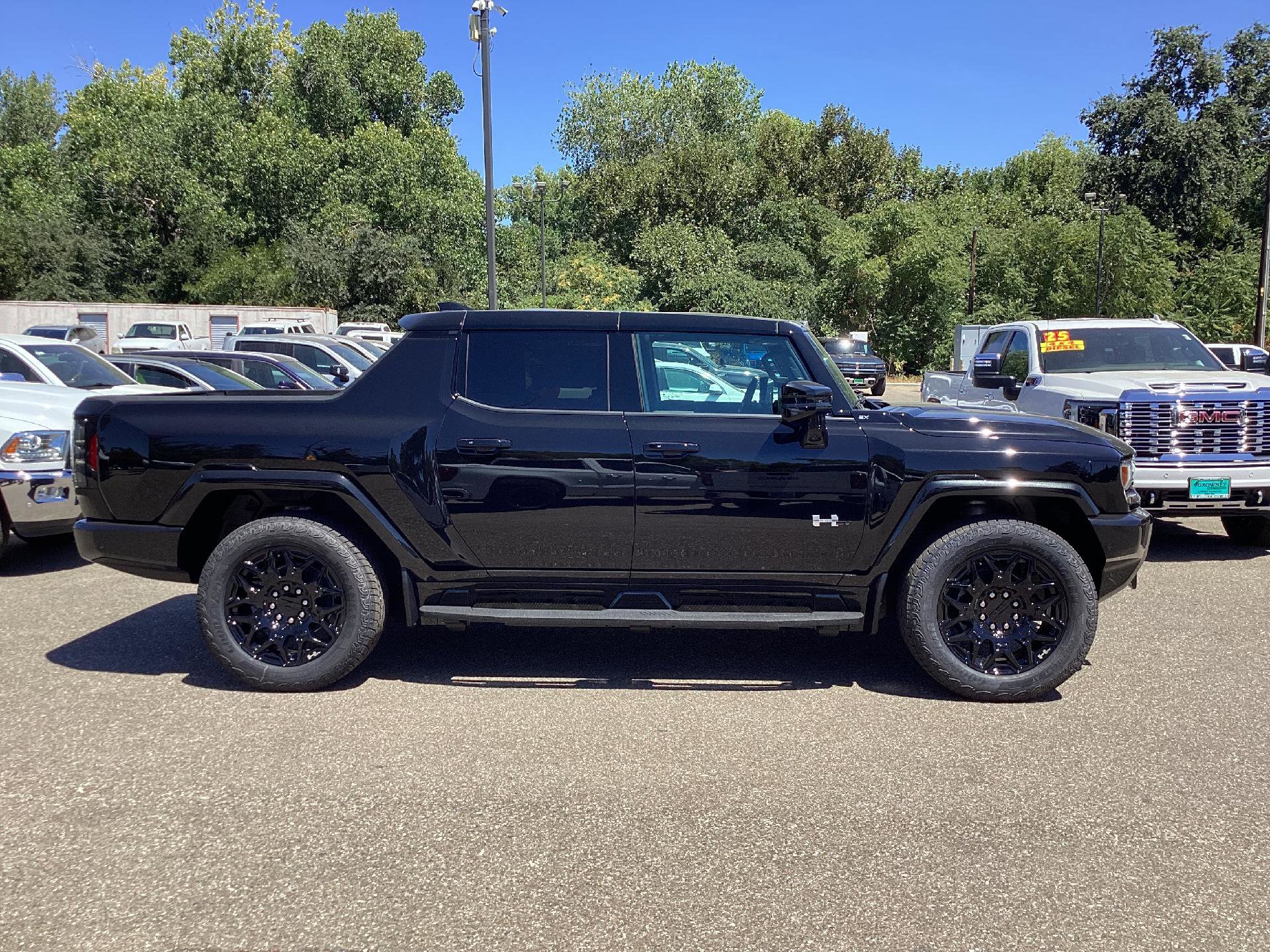 New 2025 GMC Hummer EV 2X image 4