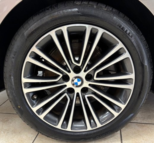 Used 2018 BMW 530i xDrive AWD/4WD image 16