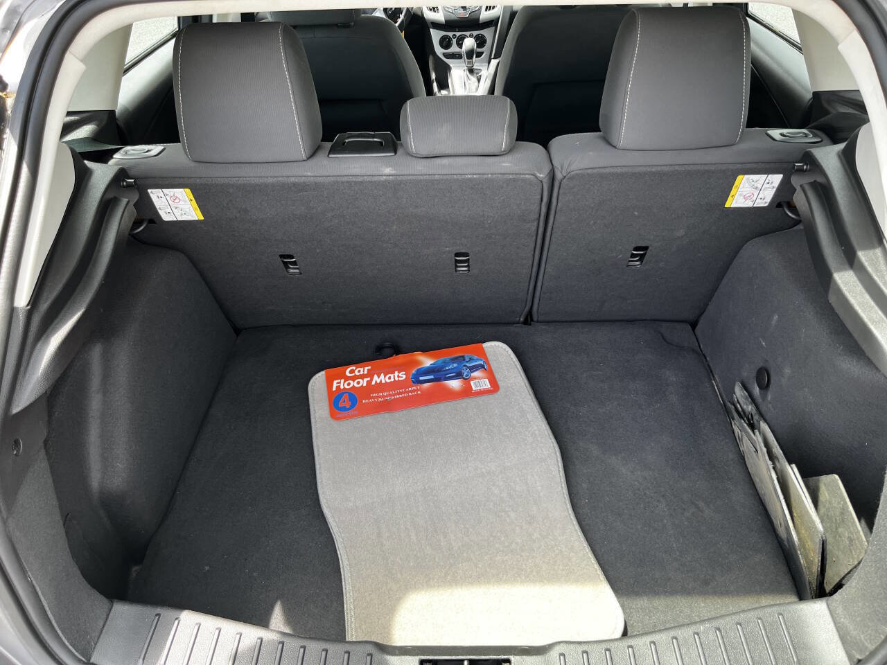 Used 2014 Ford Focus SE FWD image 7