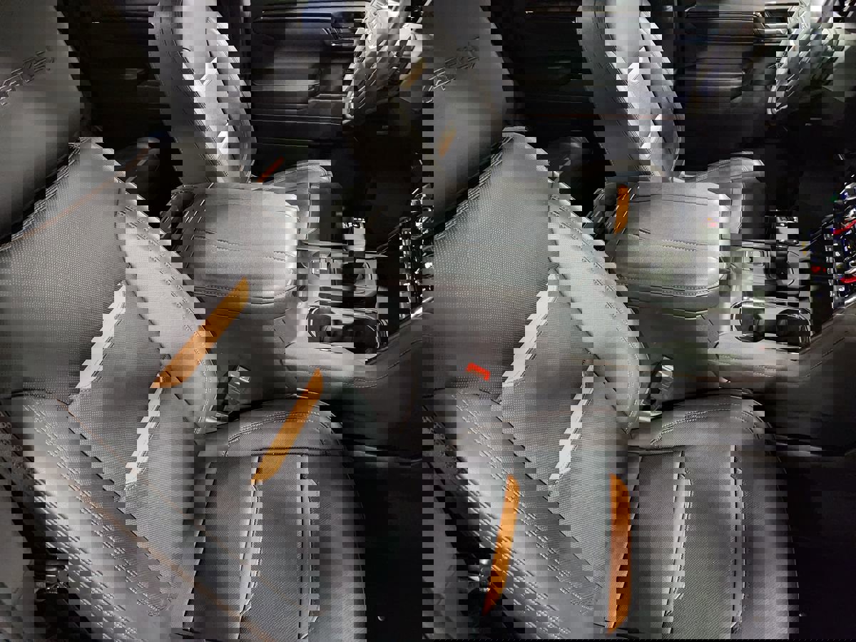 Used 2024 GMC Sierra 1500 AT4 w/ Technology Package image 34