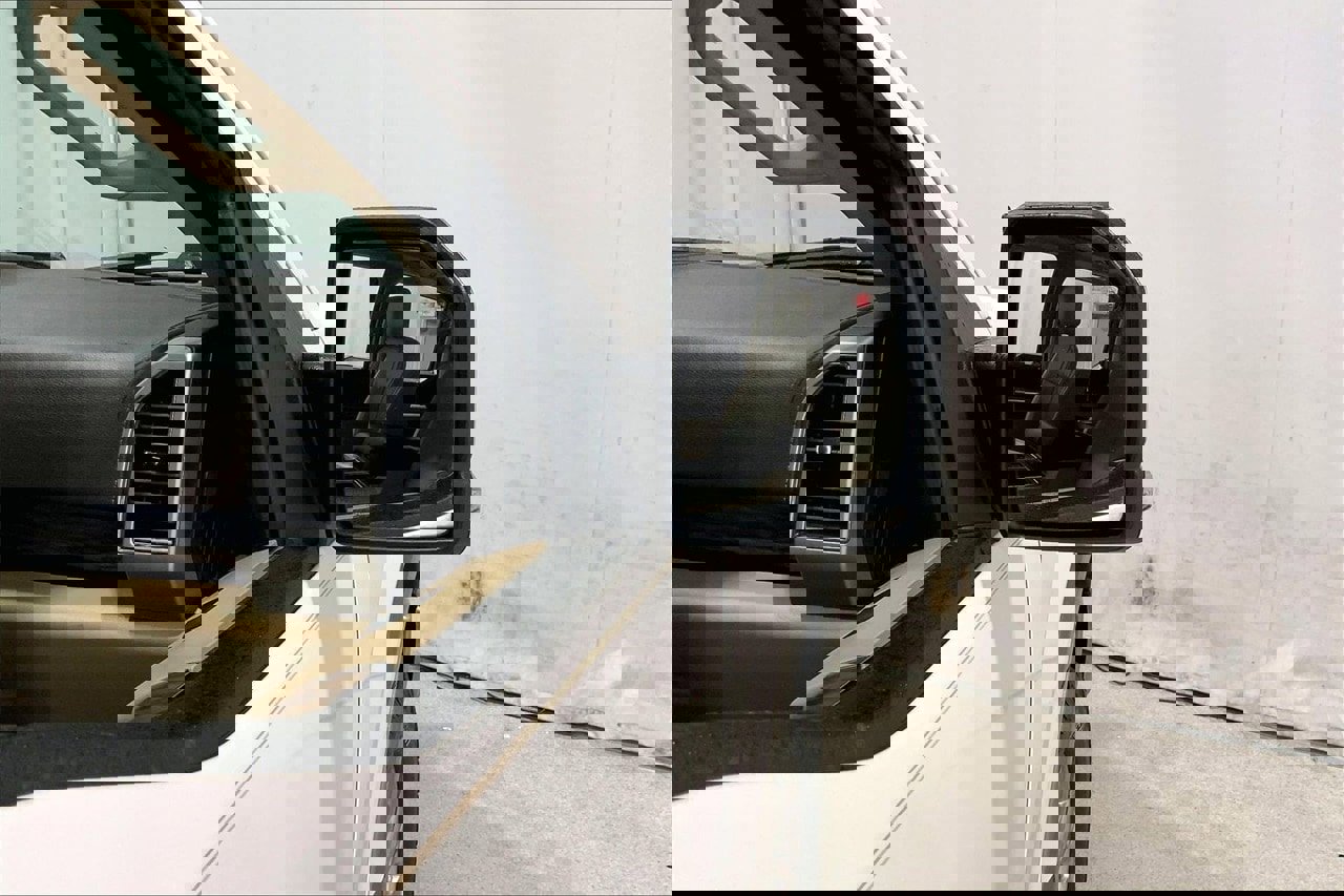 Used 2019 Ford F150 Lariat w/ Equipment Group 502A Luxury image 11