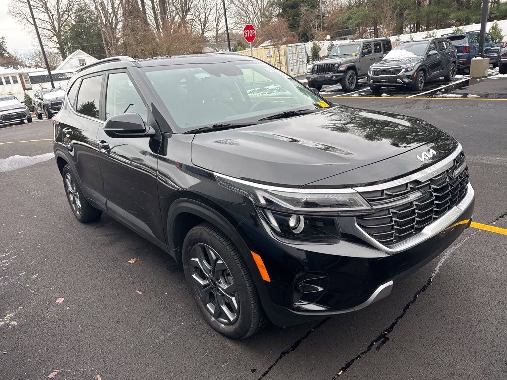 Used 2024 Kia Seltos S image 1