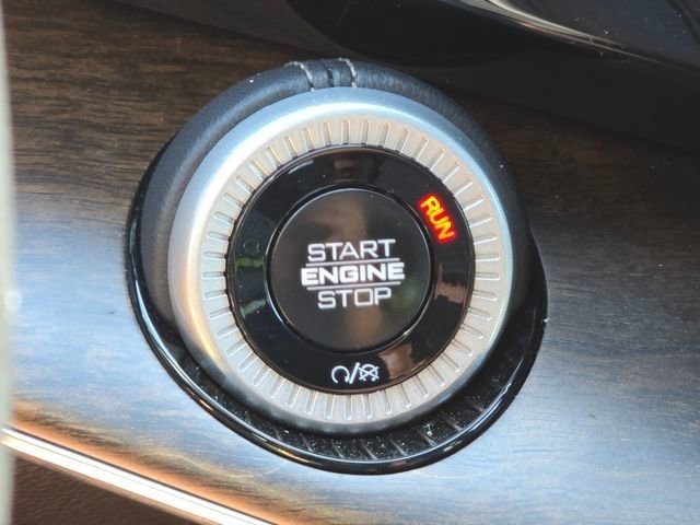 Used 2025 Jeep Grand Wagoneer 4WD image 21