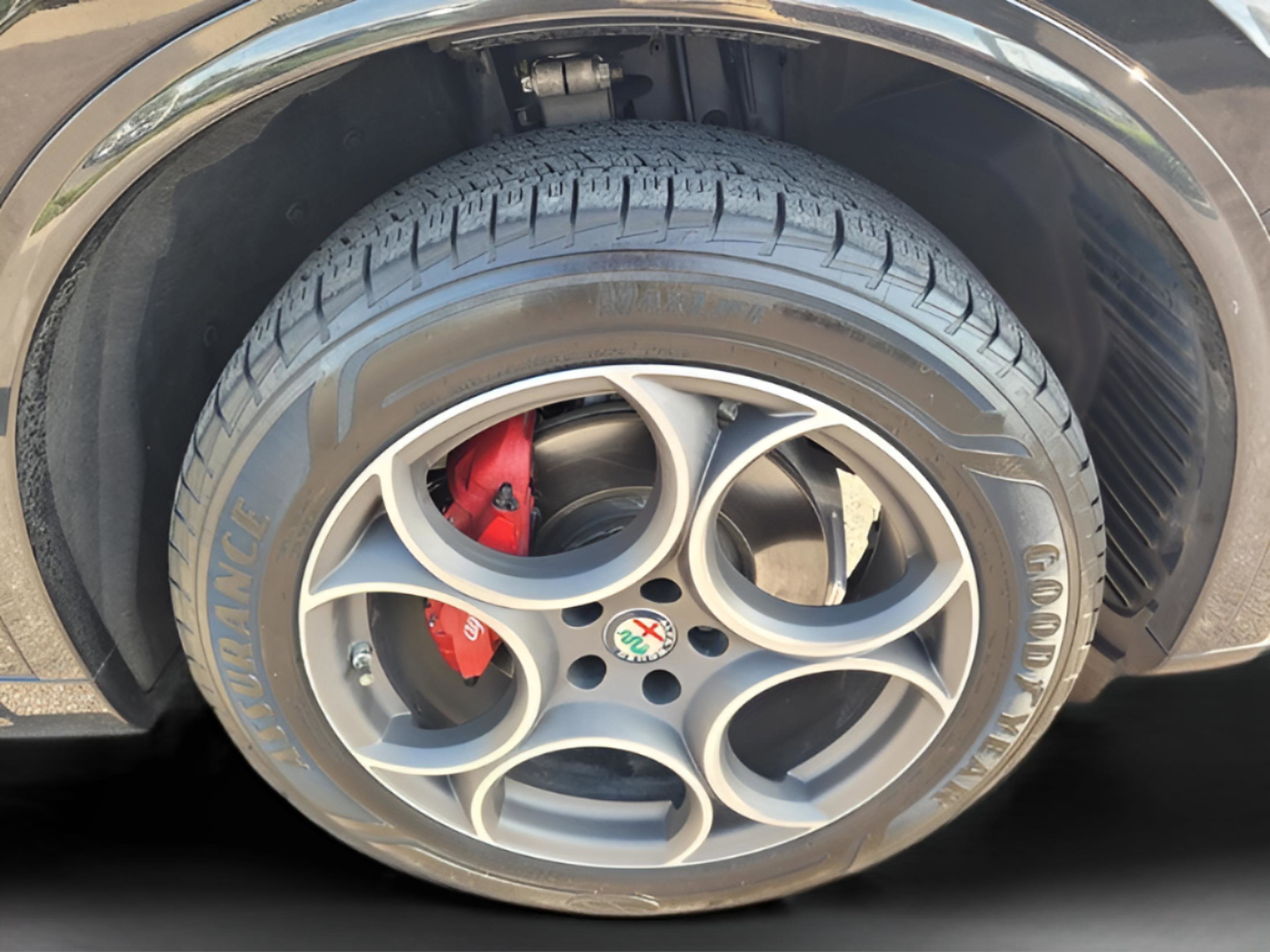 Used 2020 Alfa Romeo Stelvio Sport w/ Quick Order Package 22K Sport image 20