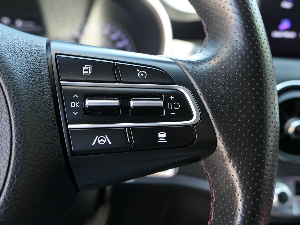 Used 2022 Kia Stinger GT1 w/ Red Interior Color Package RWD image 14