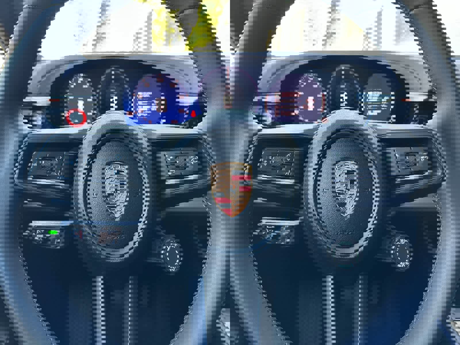 New 2025 Porsche Macan 4 Electric image 27