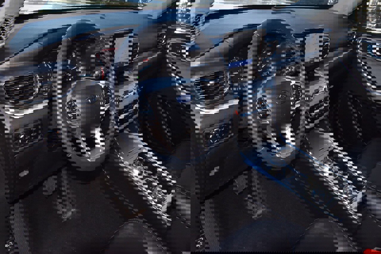 Used 2023 Ford Explorer XLT w/ Equipment Group 202A image 33