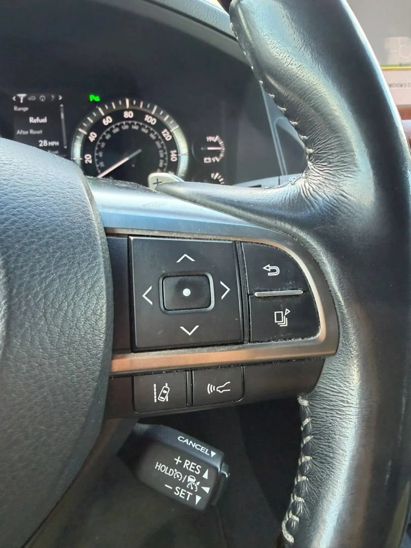 Used 2016 Lexus LX 570 4WD w/ Luxury Package image 23