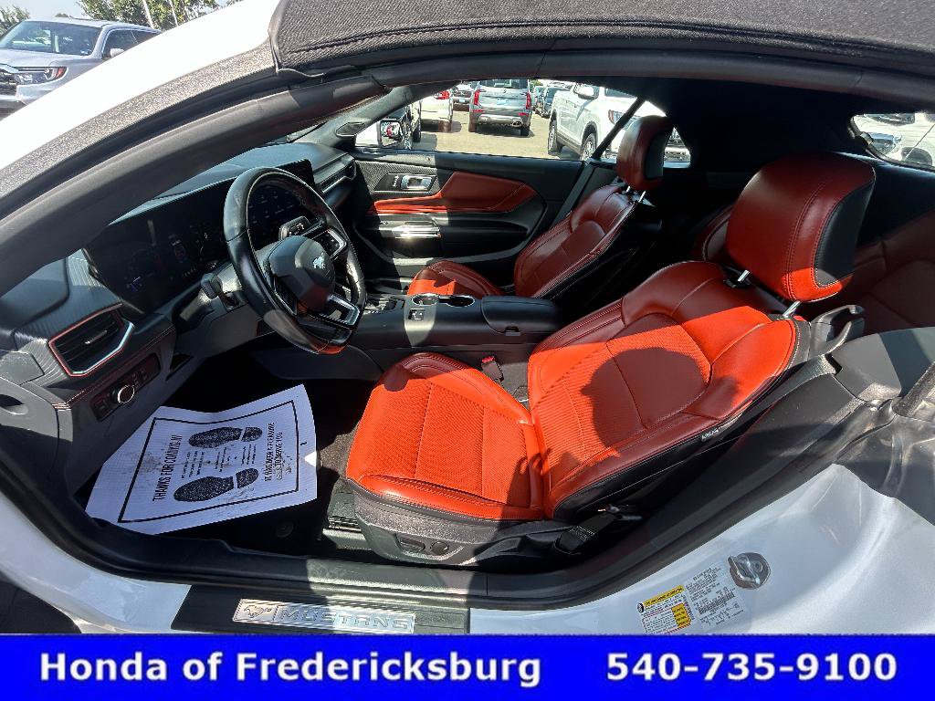 Used 2025 Ford Mustang Premium RWD image 12