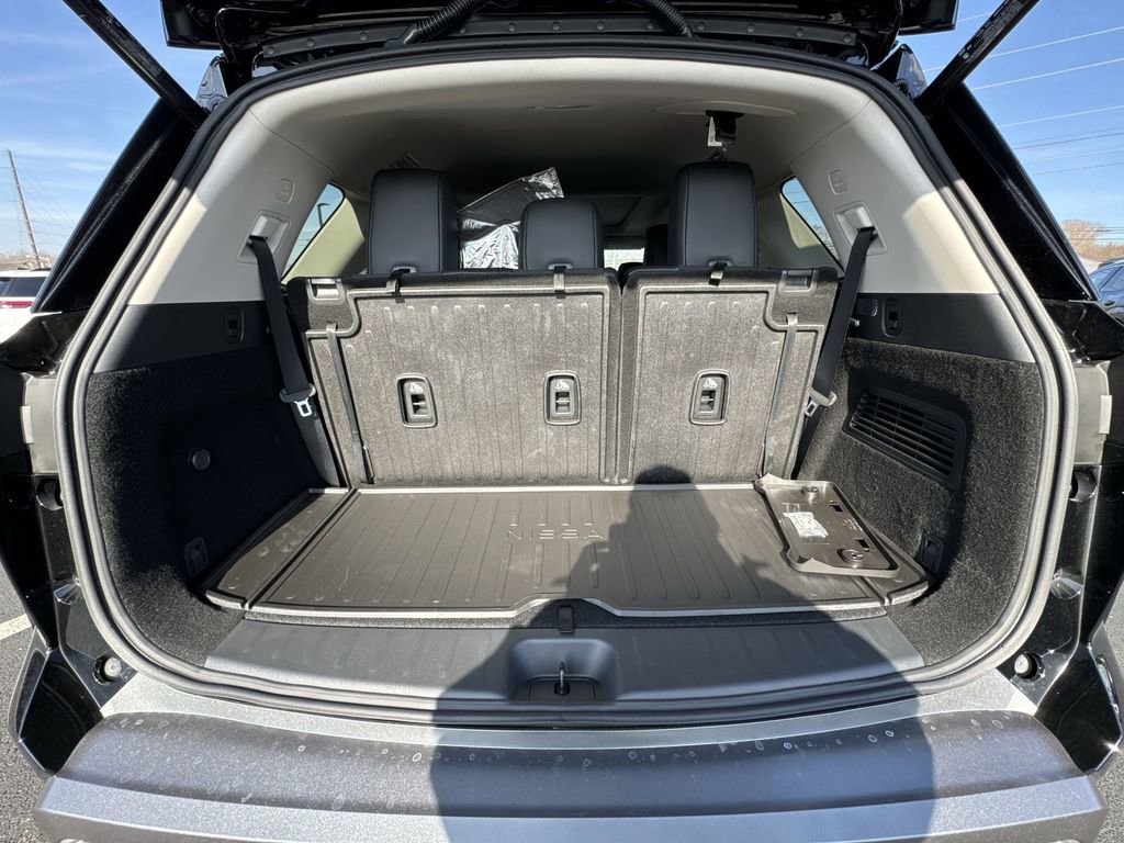 New 2026 Nissan Pathfinder Platinum image 25