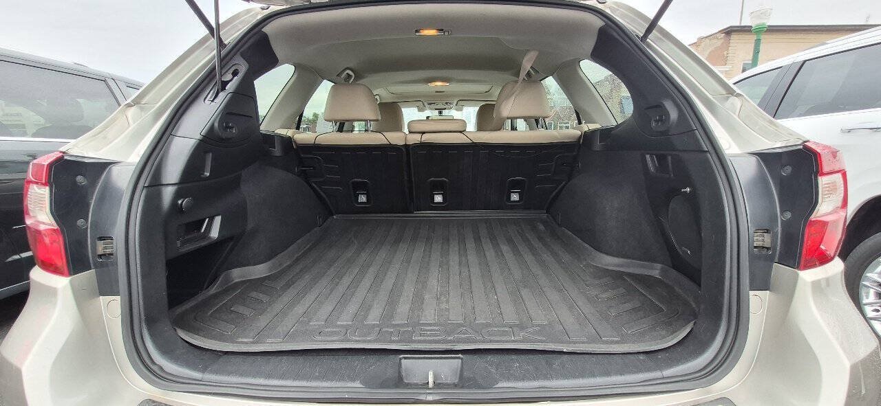 Used 2017 Subaru Outback 2.5i Limited AWD/4WD image 30