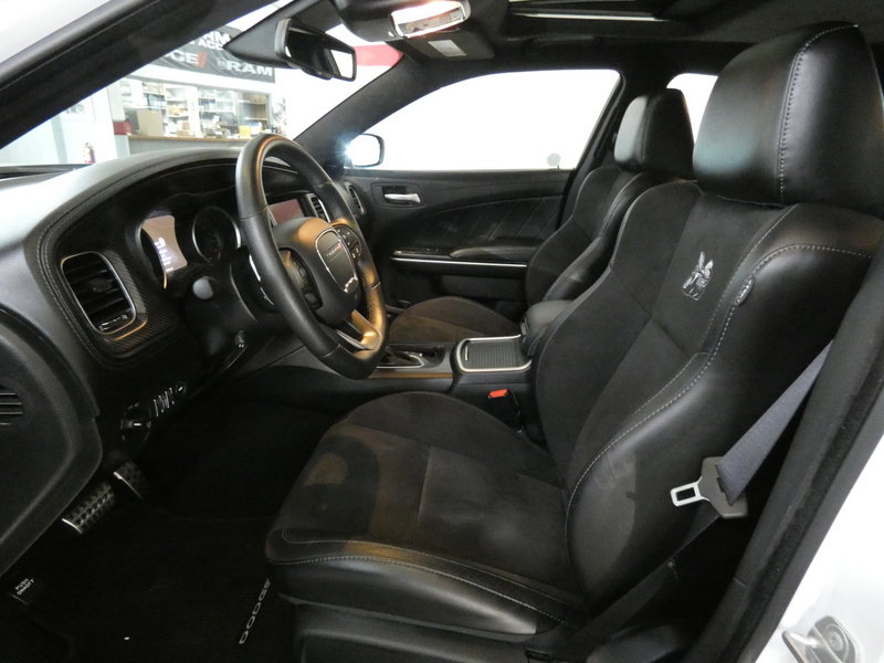 Used 2023 Dodge Charger Scat Pack w/ Dynamics Package RWD image 9