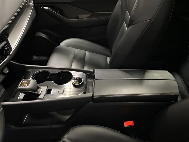 Certified 2023 Nissan Rogue SV w/ SV Premium B Package AWD/4WD image 16