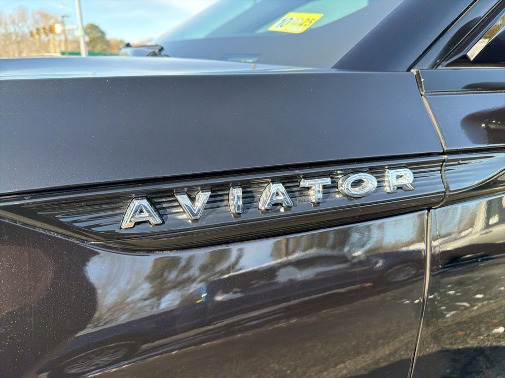 Used 2022 Lincoln Aviator Reserve w/ Equipment Group 201A AWD/4WD image 11