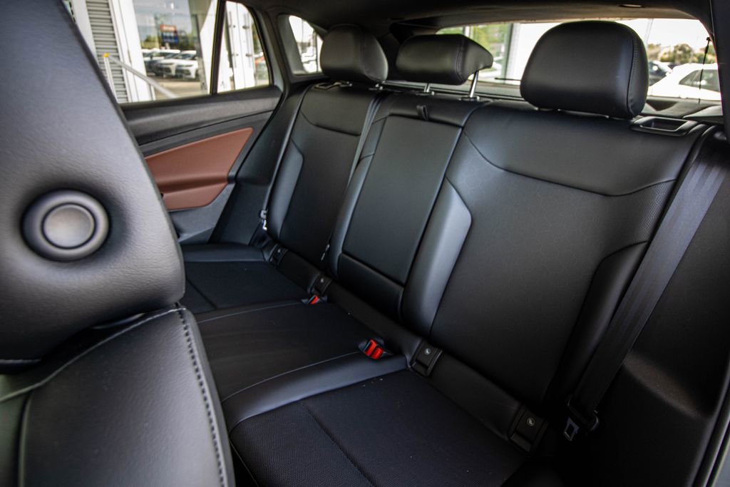 Certified 2022 Volkswagen ID.4 Pro S w/ Gradient Package image 28