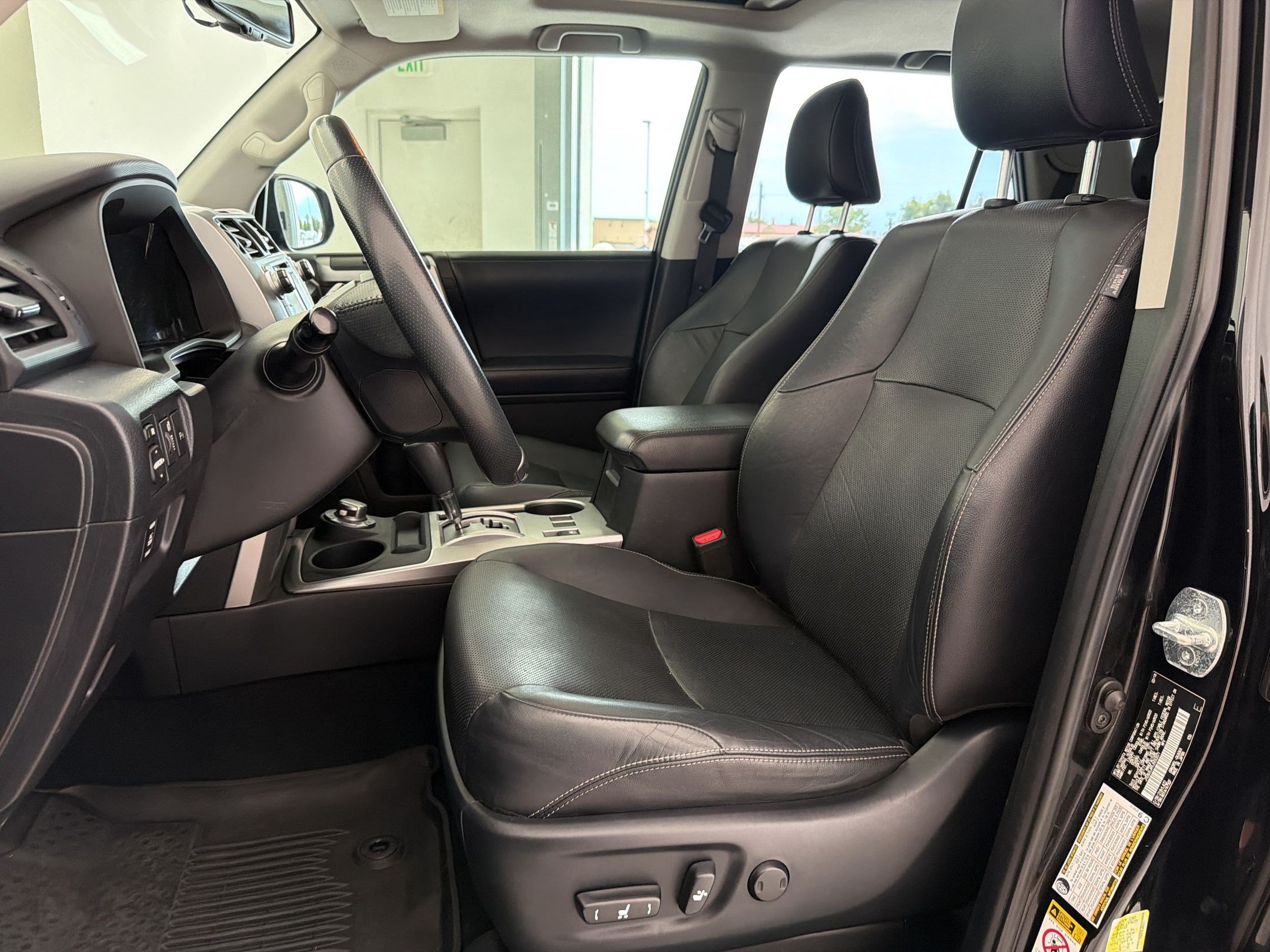 Used 2018 Toyota 4Runner Limited AWD/4WD image 5