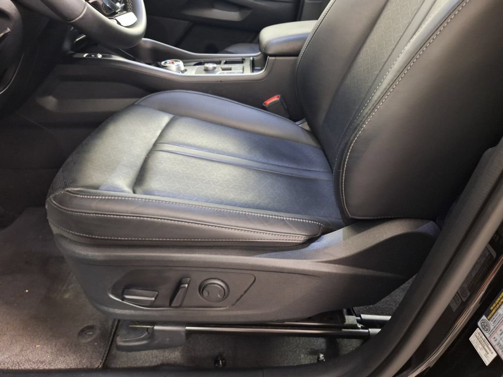Used 2022 Kia Sorento EX w/ Panoramic Sunroof Package AWD/4WD image 32
