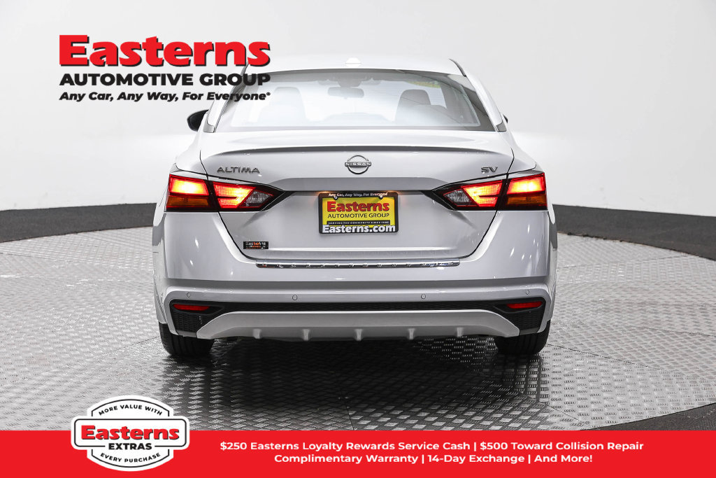 Used 2023 Nissan Altima 2.5 SV FWD image 7