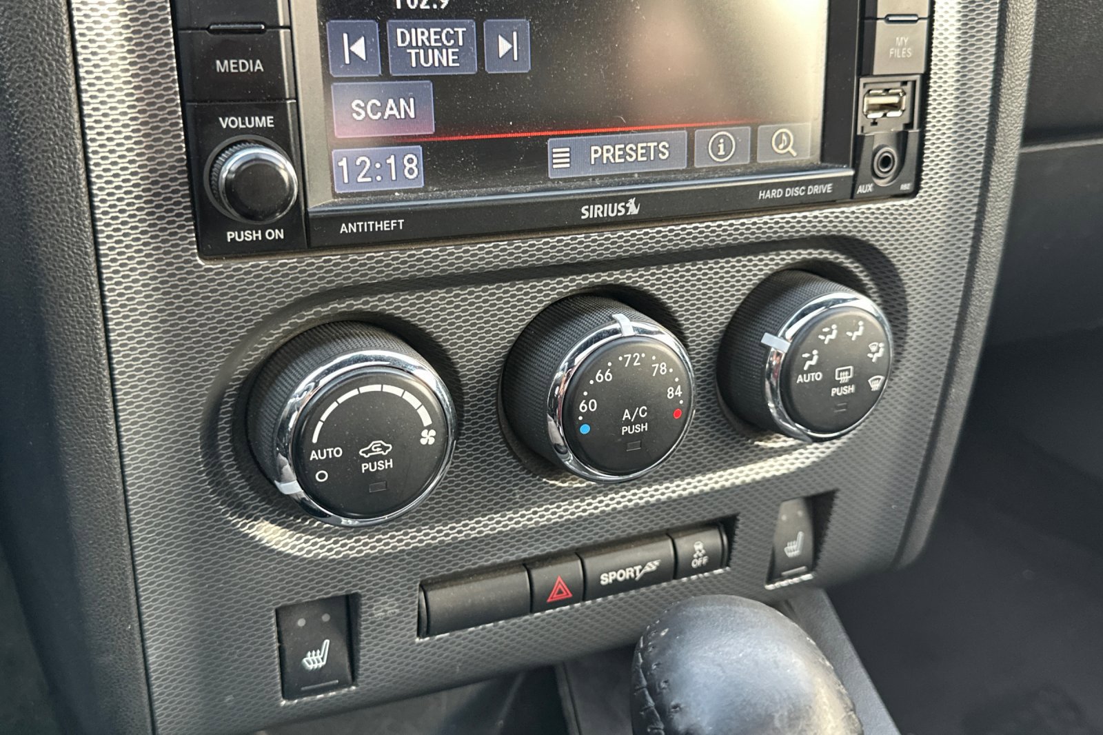 Used 2013 Dodge Challenger R/T image 25